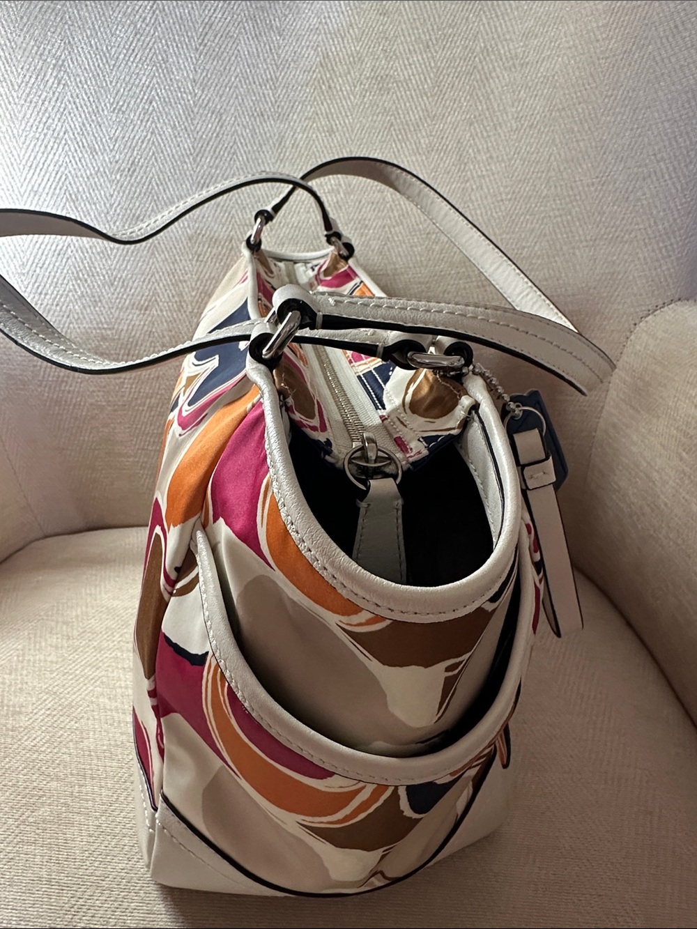 Coach Multicolor Oval Print Shoulder Bag with Cream Leather Trim - Picture 8 of 16